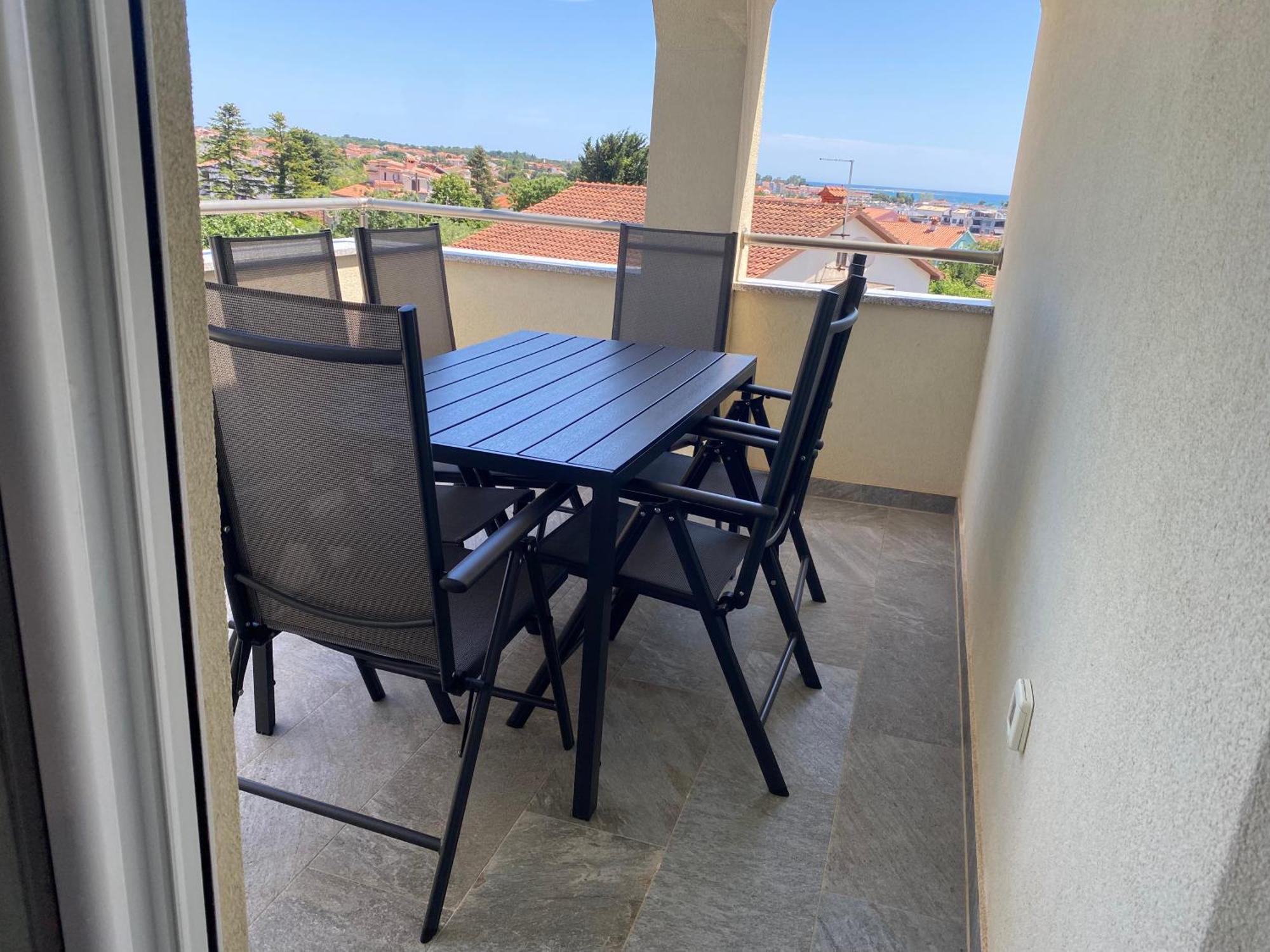 Livi - Luxury Sea View Appartments *